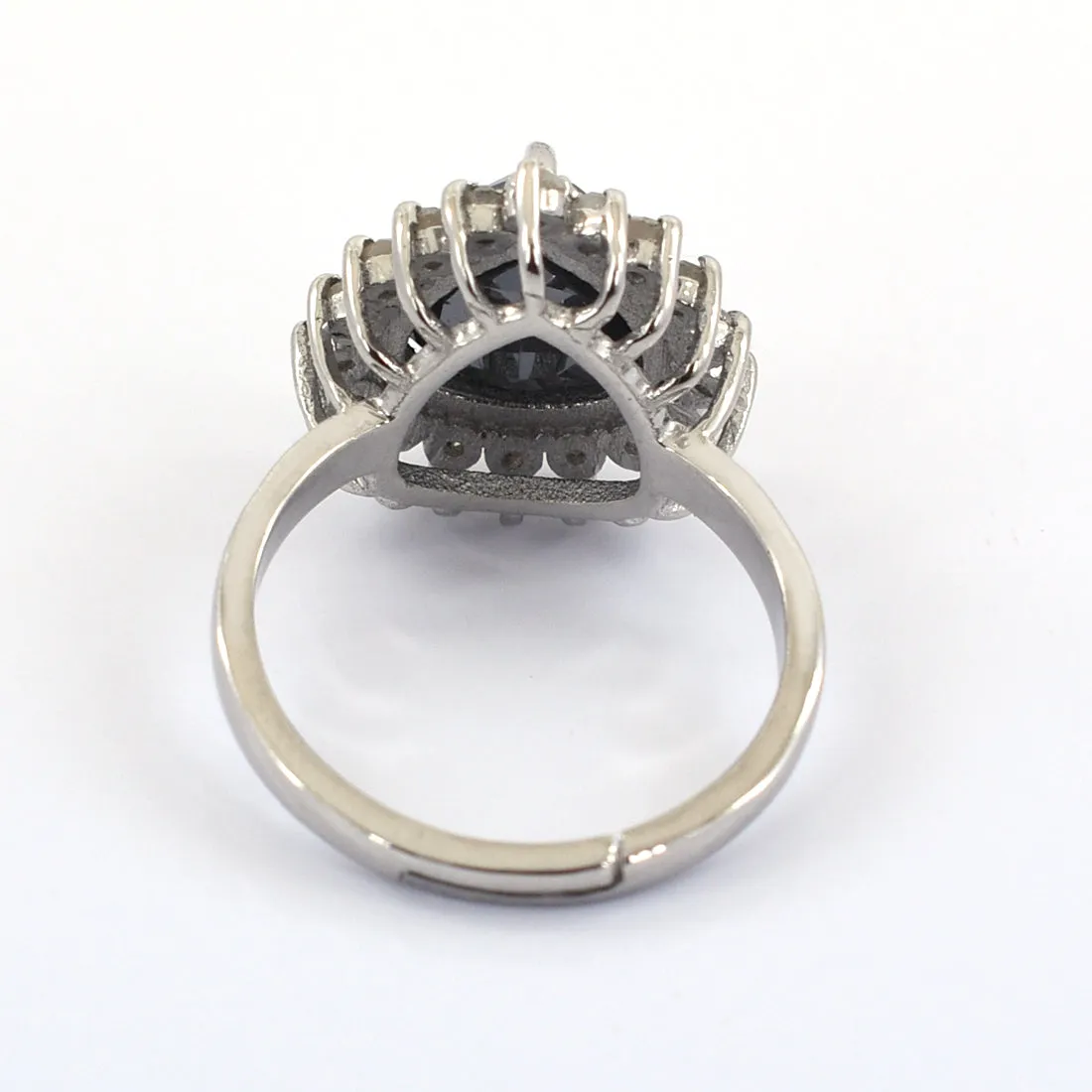 5.10 Ct Amazing Black Diamond Solitaire Designer Ring with Diamond Accents! AAA Certified, Great Shine