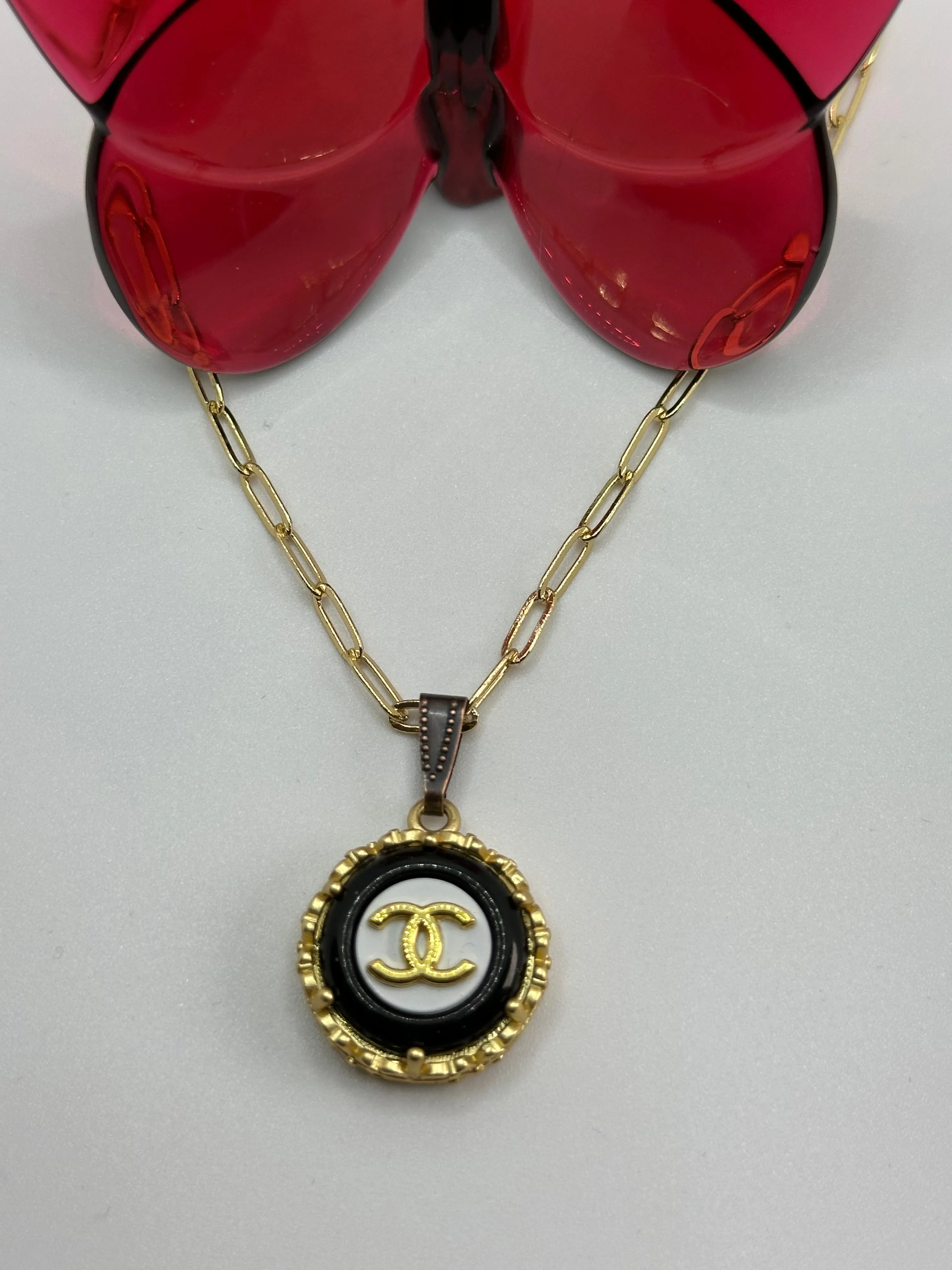 #668 Vintage Couture Necklace 23mm