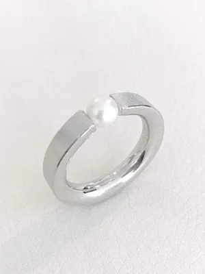 Bague simple en argent sterling et perle