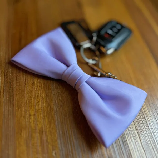 Bow Key Chain – Classic Charm, Everyday Elegance