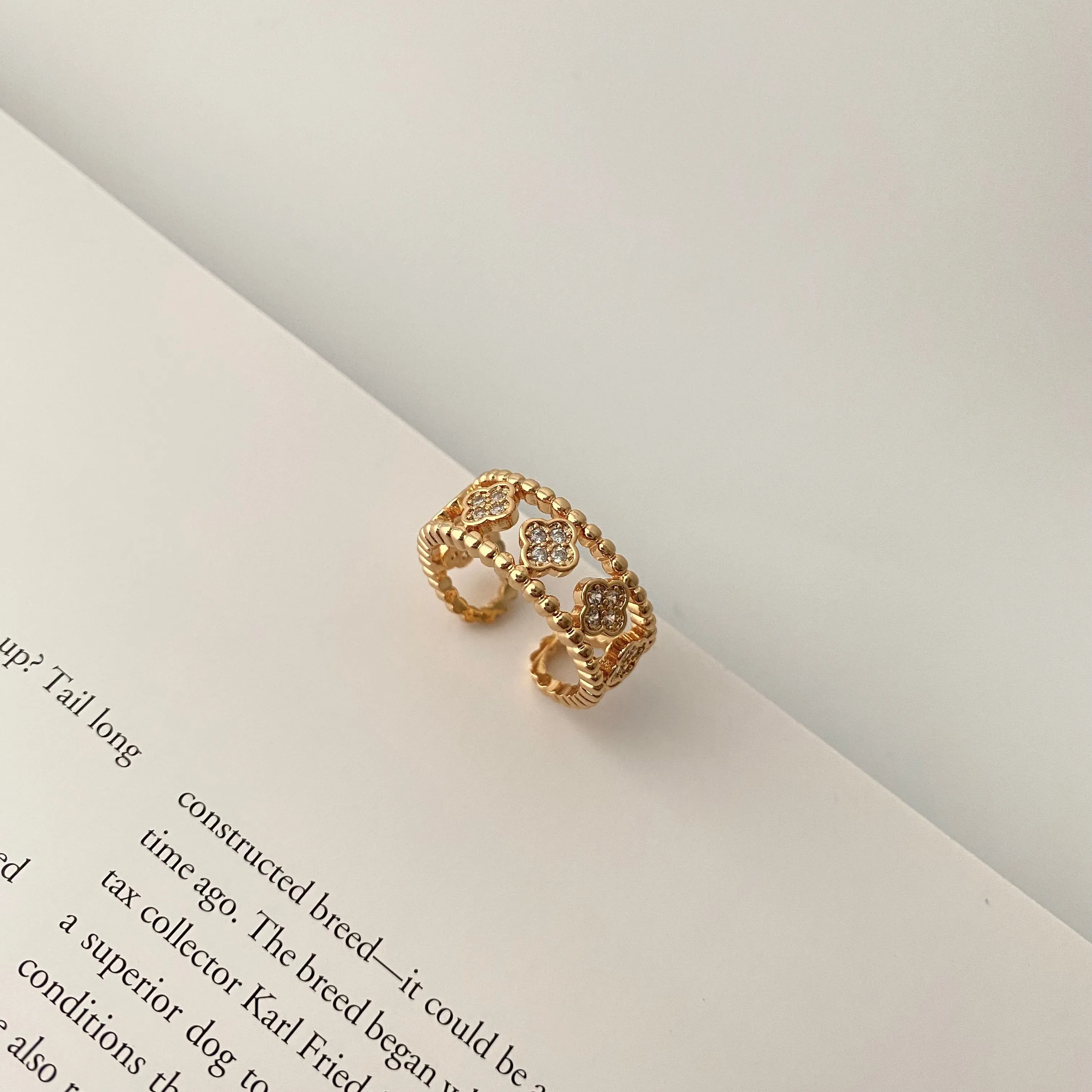 Four-leaf clover ring