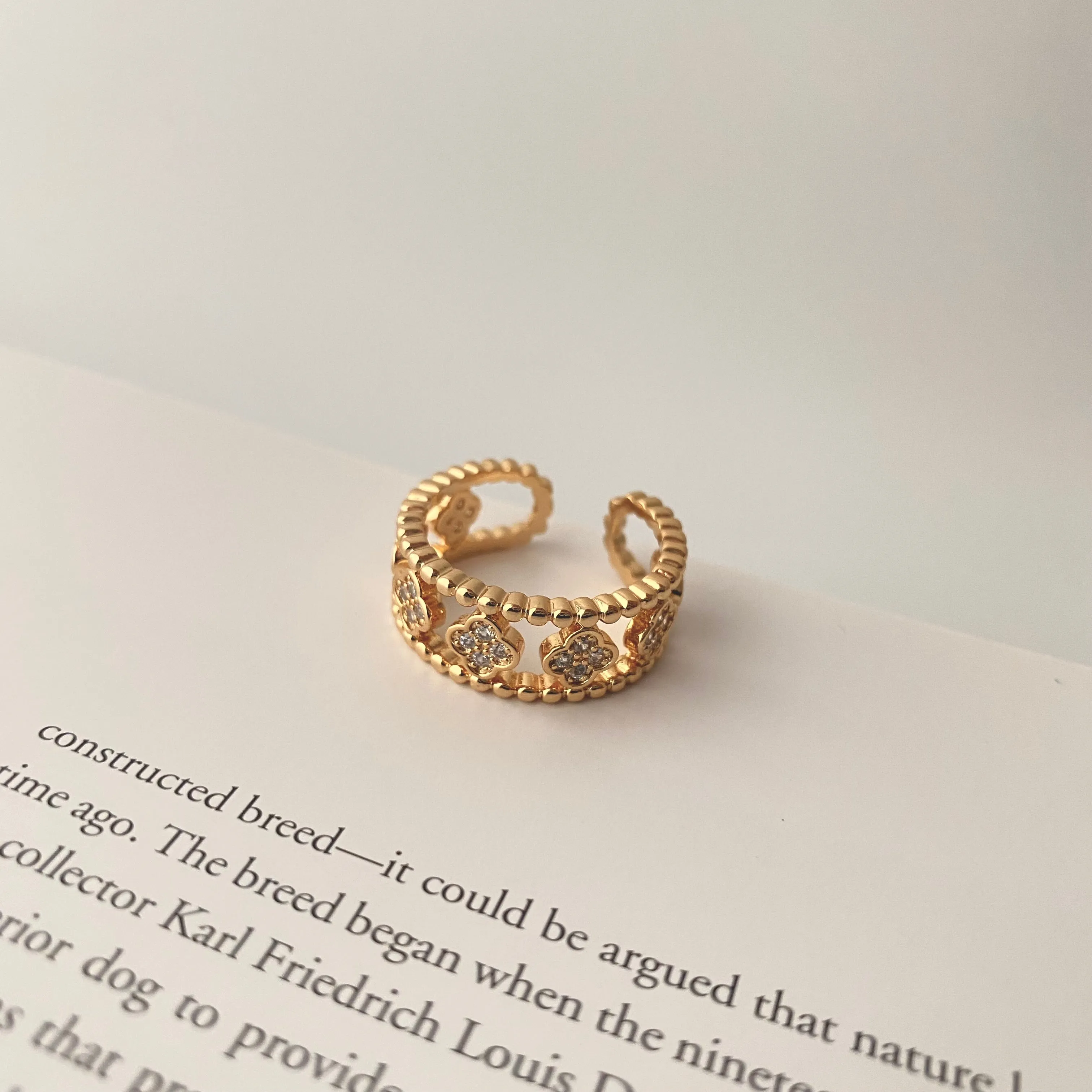 Four-leaf clover ring