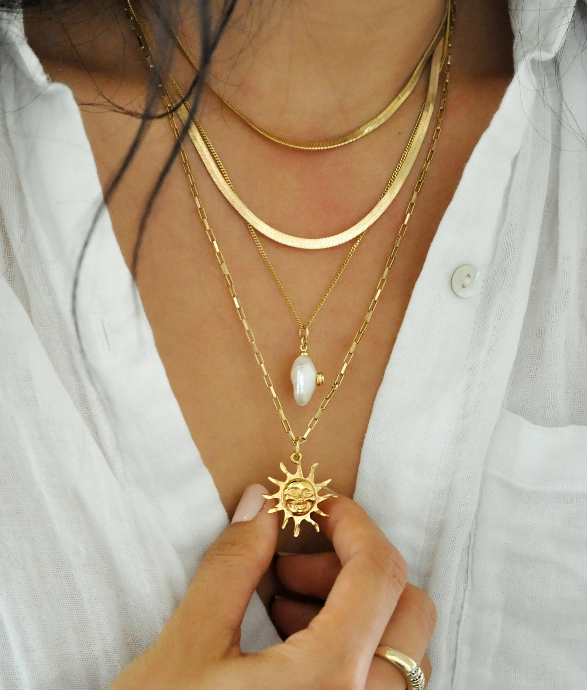 Giovana Herringbone Necklace