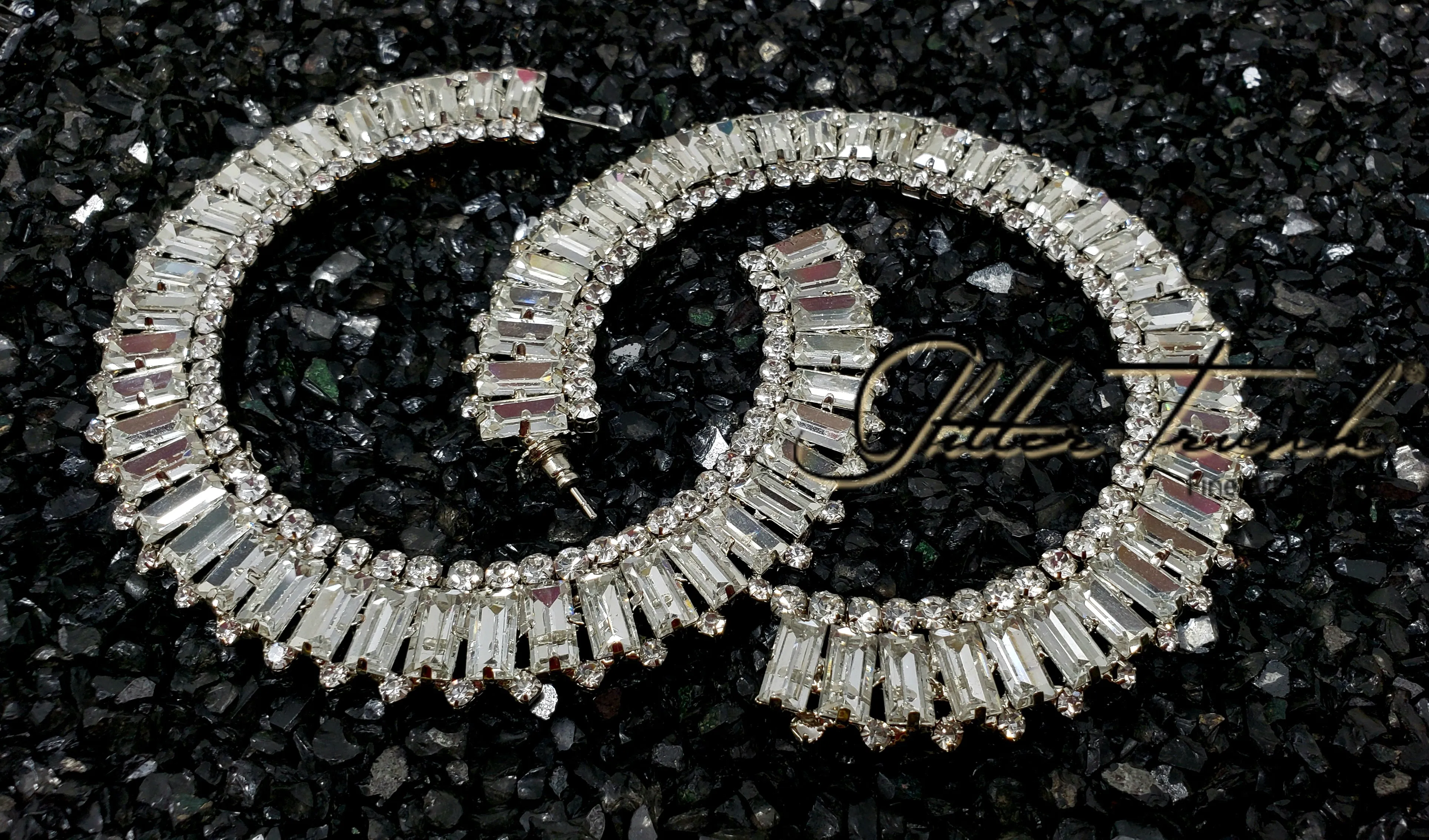 Linda Statement Hoop Earrings