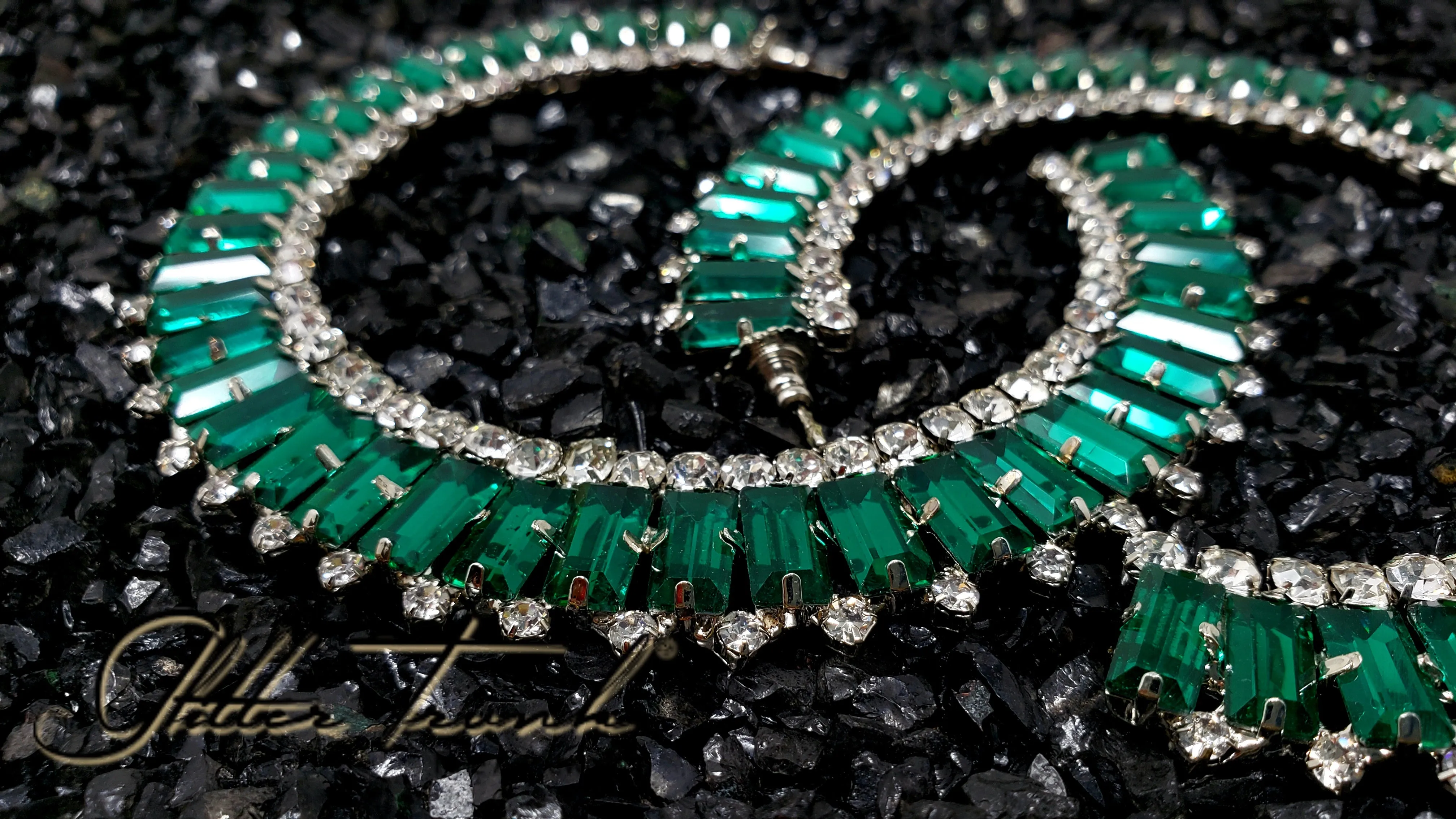 Linda Statement Hoop Earrings