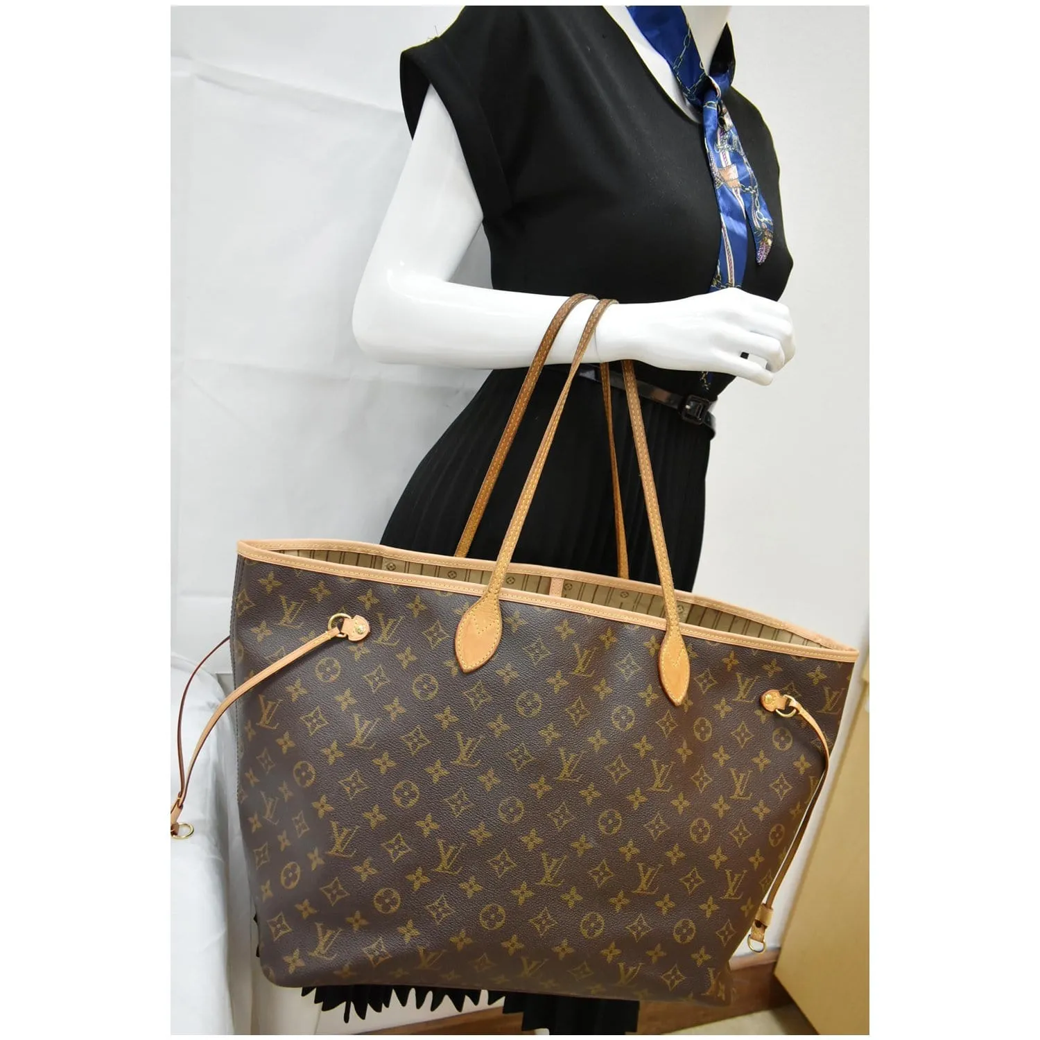 LOUIS VUITTON Neverfull GM Monogram Canvas Tote Shoulder Bag Brown