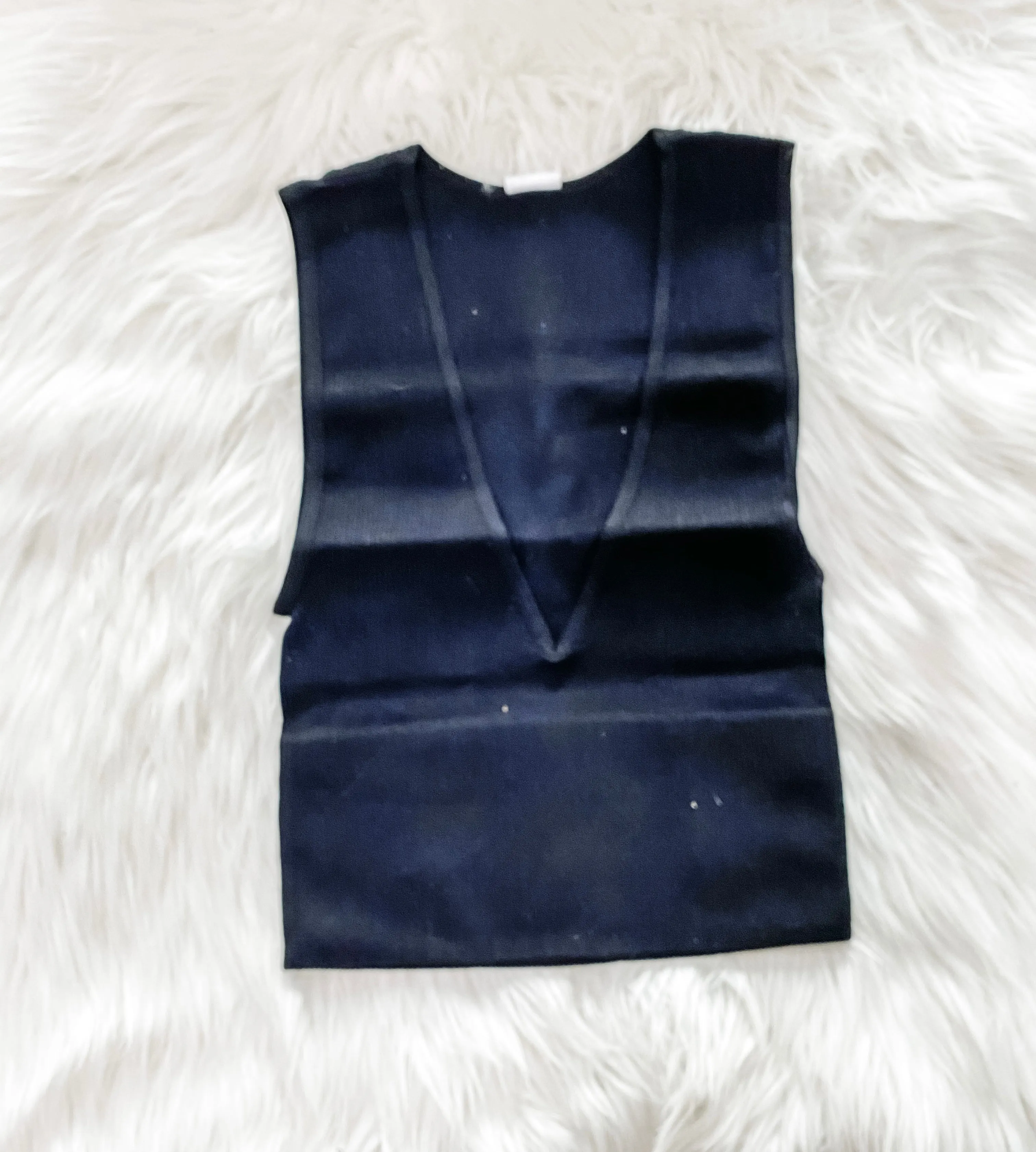 MOVE ALONG TANK- BLACK