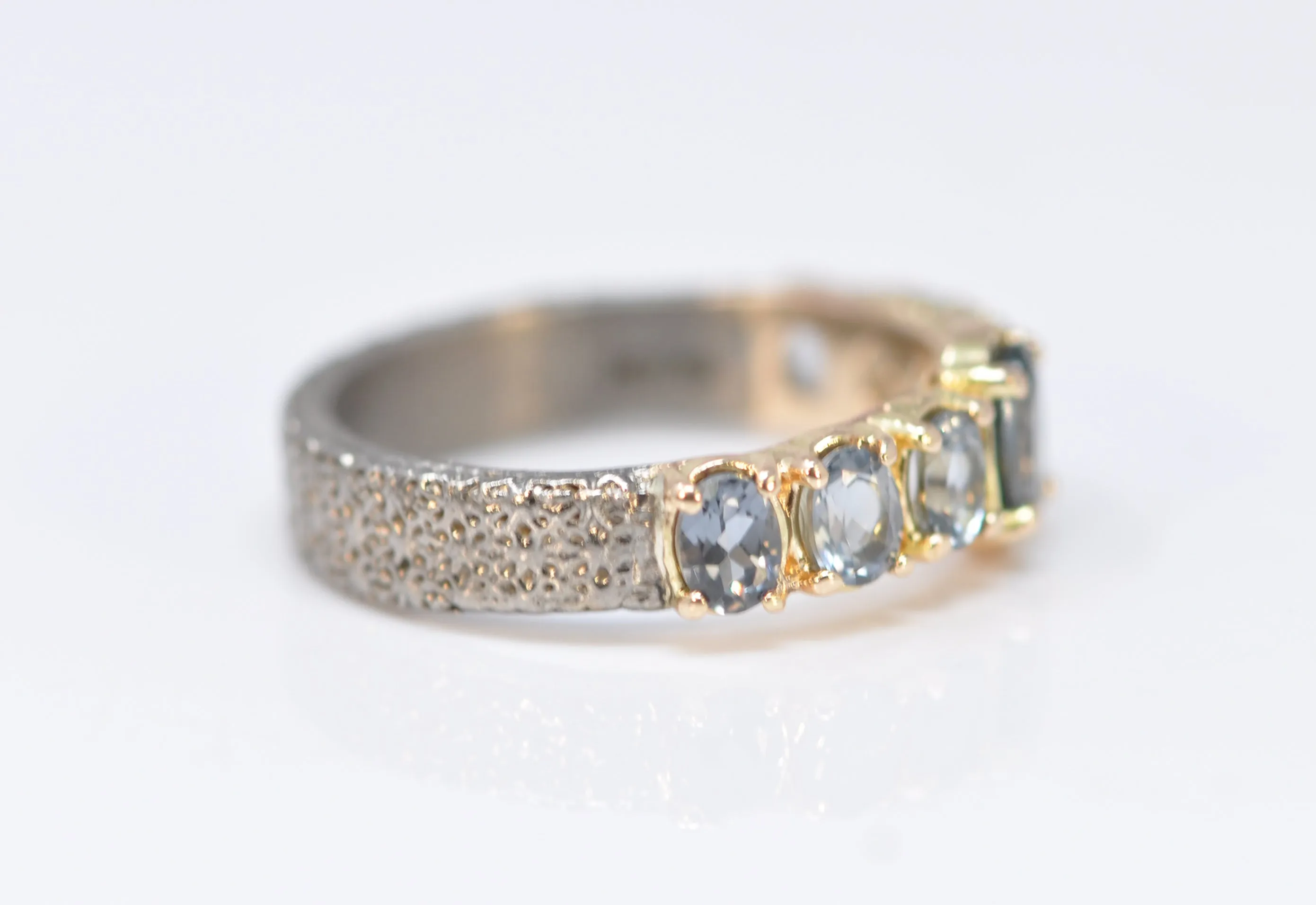 OVAL BLUE SPINEL STATEMENT RING