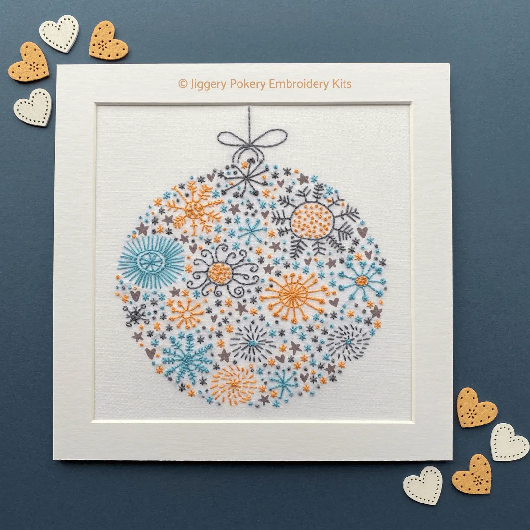 Simple Christmas embroidery kit