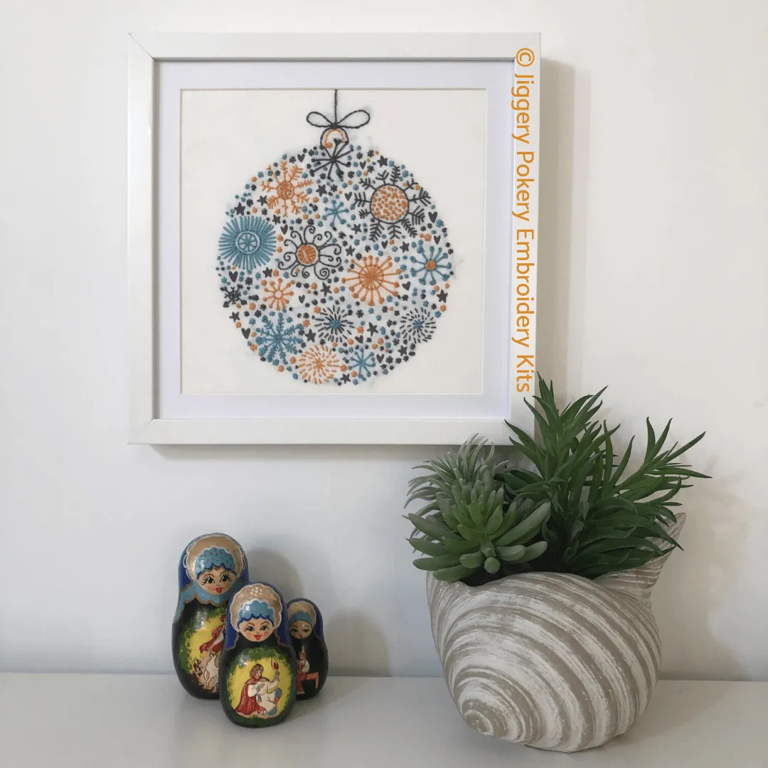 Simple Christmas embroidery kit