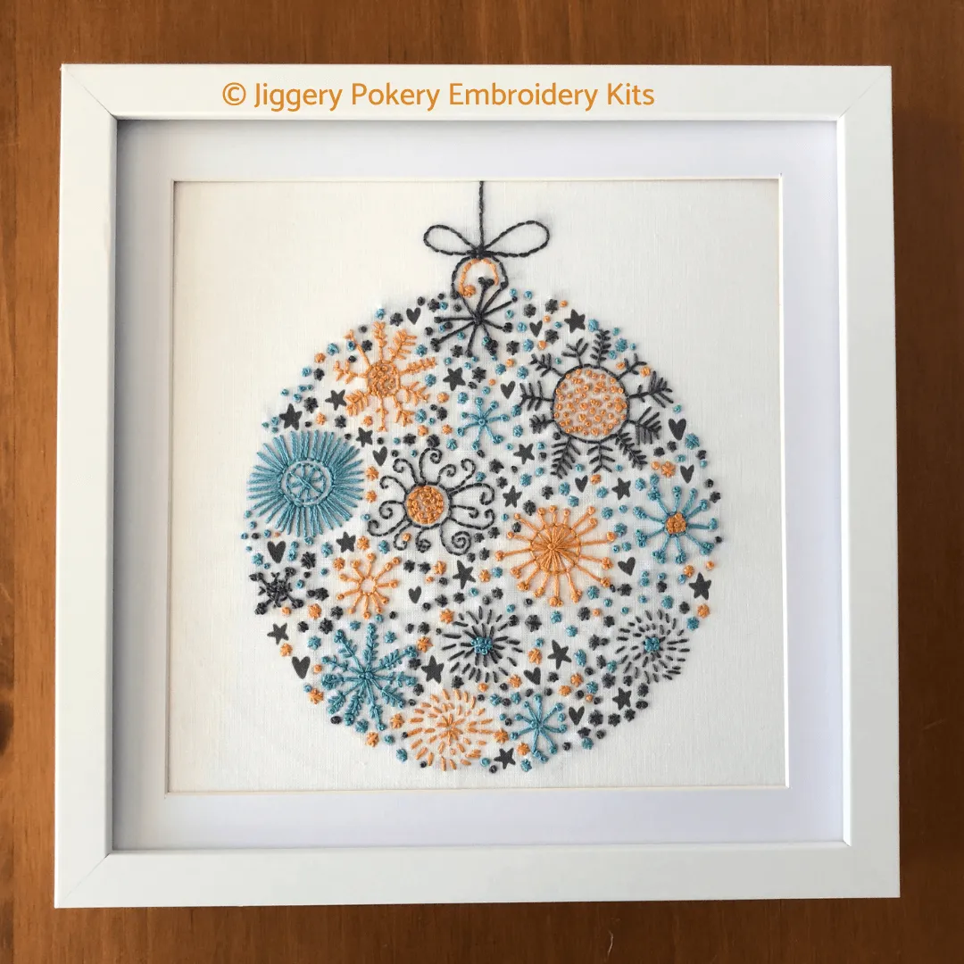 Simple Christmas embroidery kit