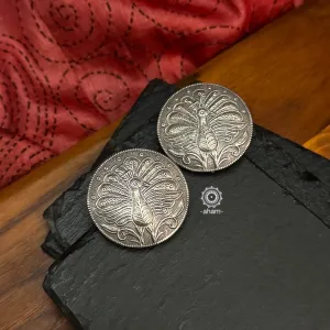 Statement Mewad Peacock Silver Studs