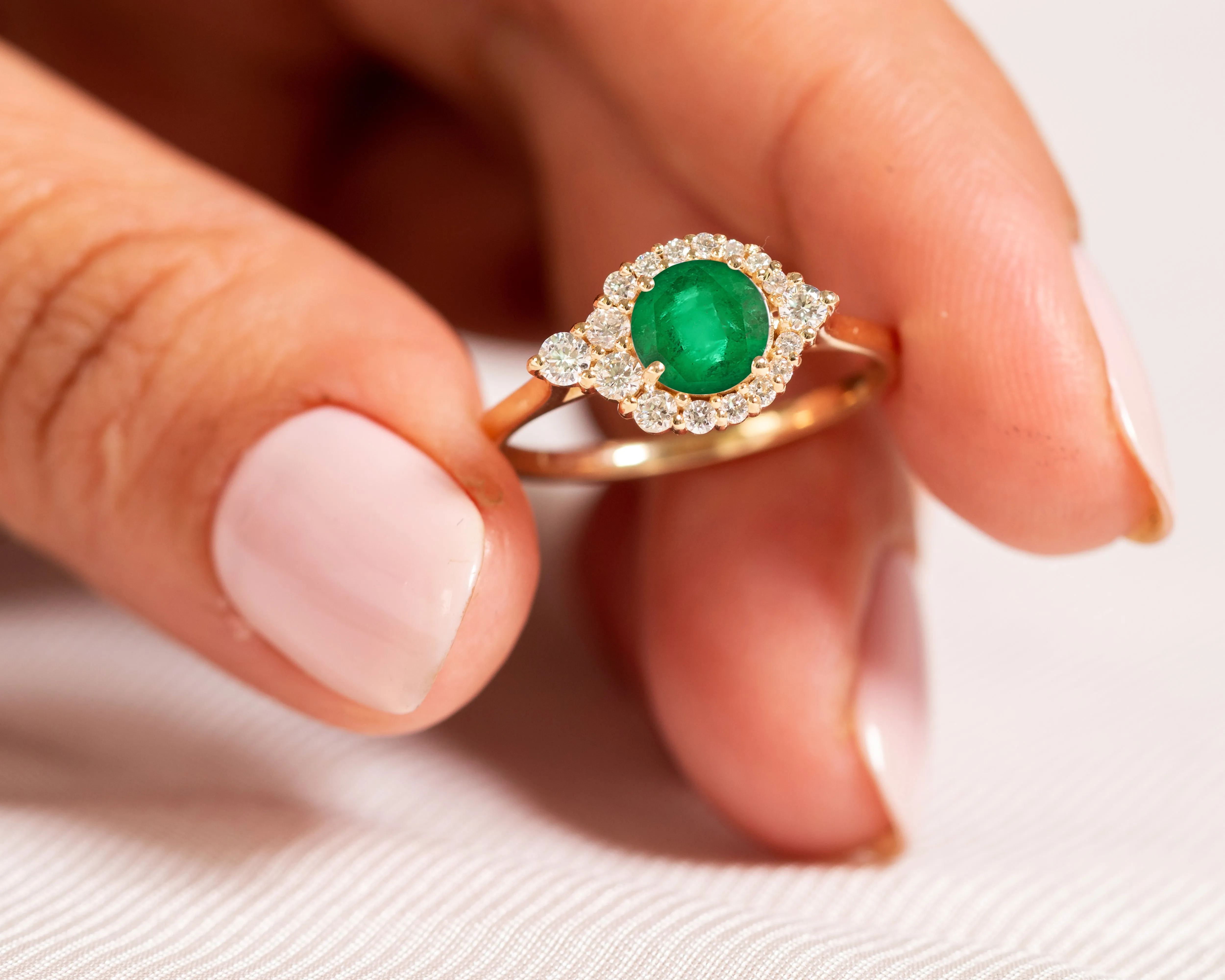 Wander Emerald Ring
