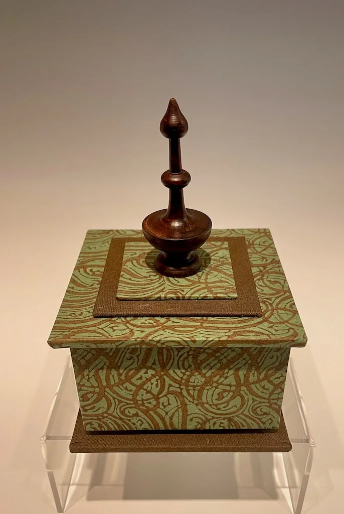 WOOD STEEPLE HANDMADE BOX JS117