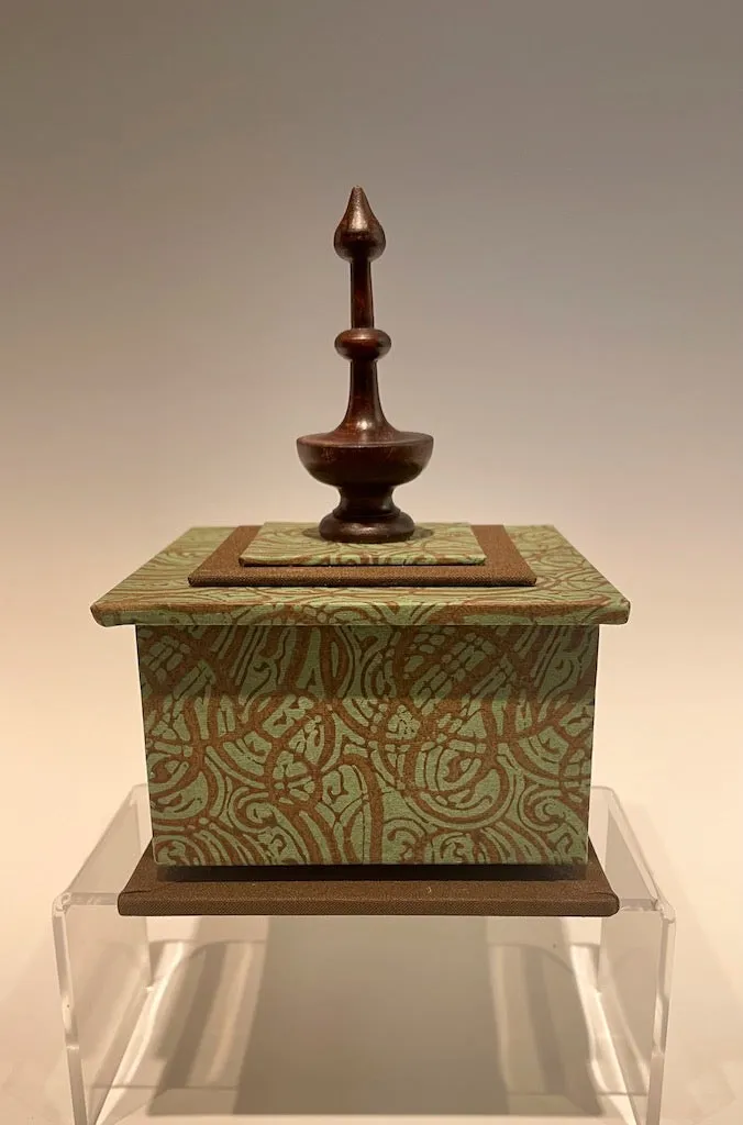 WOOD STEEPLE HANDMADE BOX JS117
